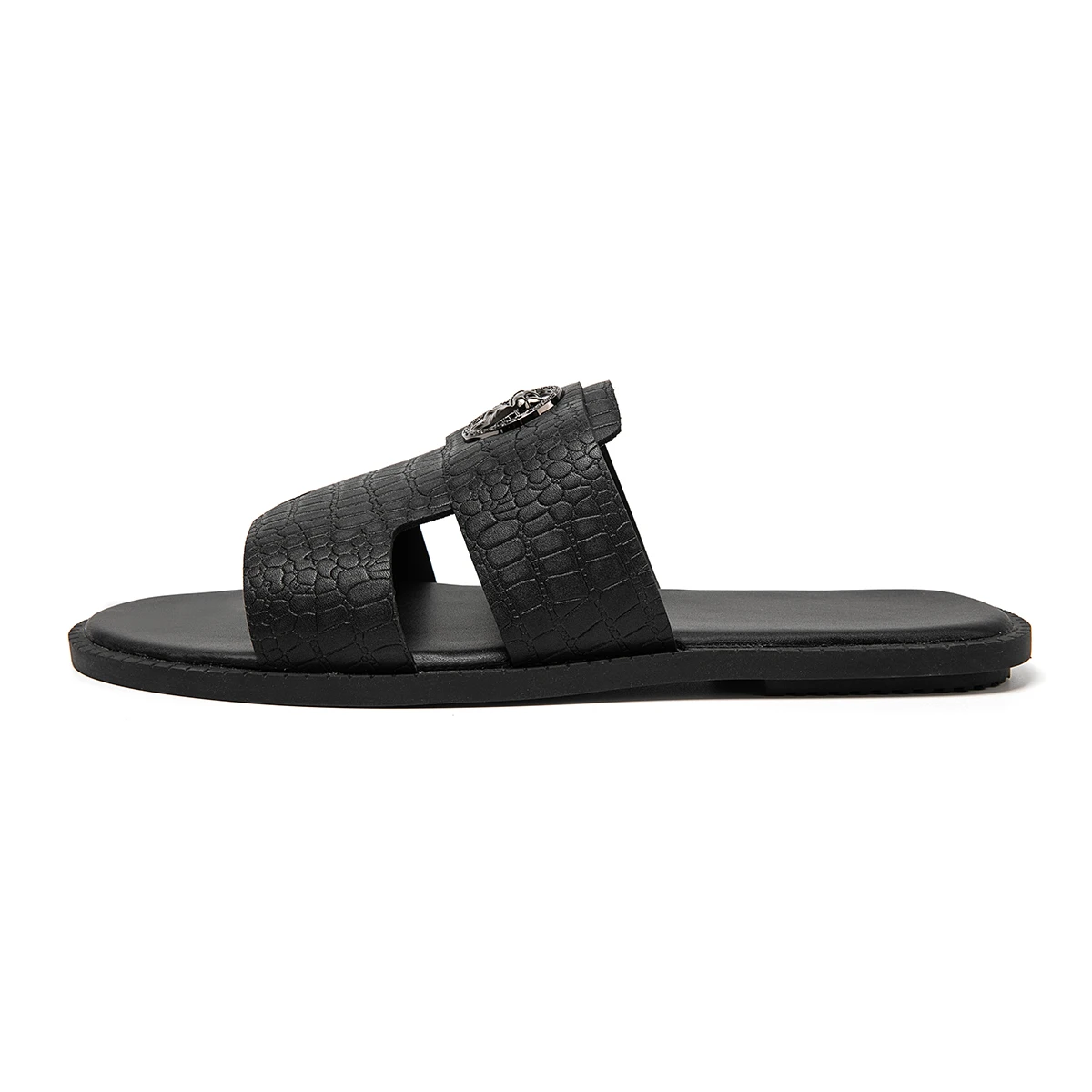 Herren-Hausschuhe sind geeignet für den täglichen Gebrauch zu Hause, im Badezimmer, im Freien und für die Freizeit. Neue coole Herren-Sandalen. – Detail 1