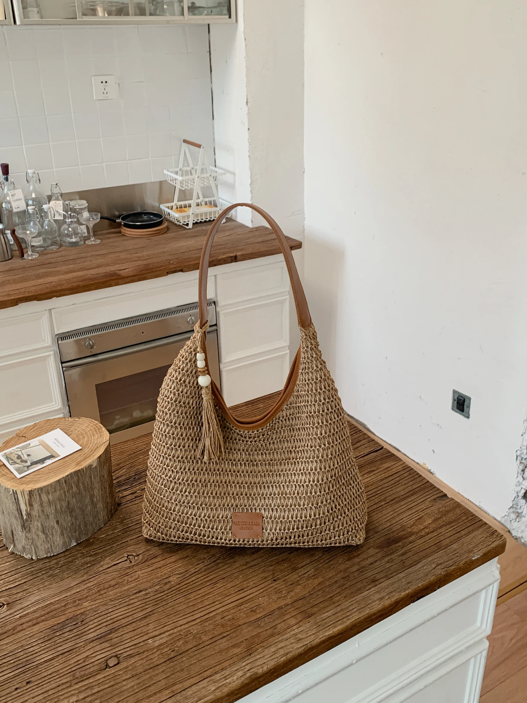 Large Capacity Woven Straw Tote Bag Women's Handbag Shoulder Bag for Class And Commuting Practical Rural Style Bag