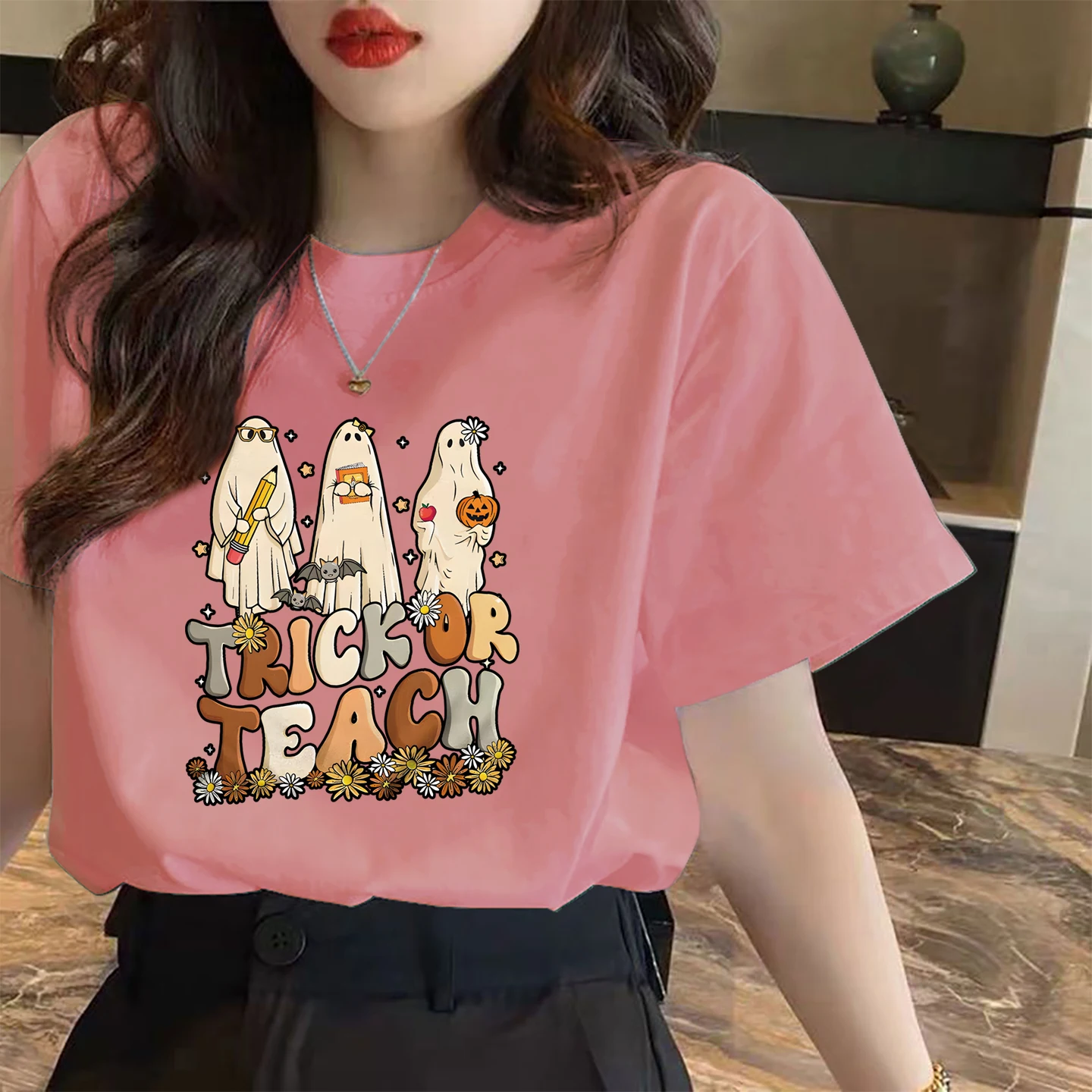 เสื้อยืดฮาโลวีน 2025 แฟชั่นใหม่ ขายดี เสื้อแขนสั้นลำลอง สตรีทแวร์ ลายผี เสื้อยืดคอตตอน คอกลม