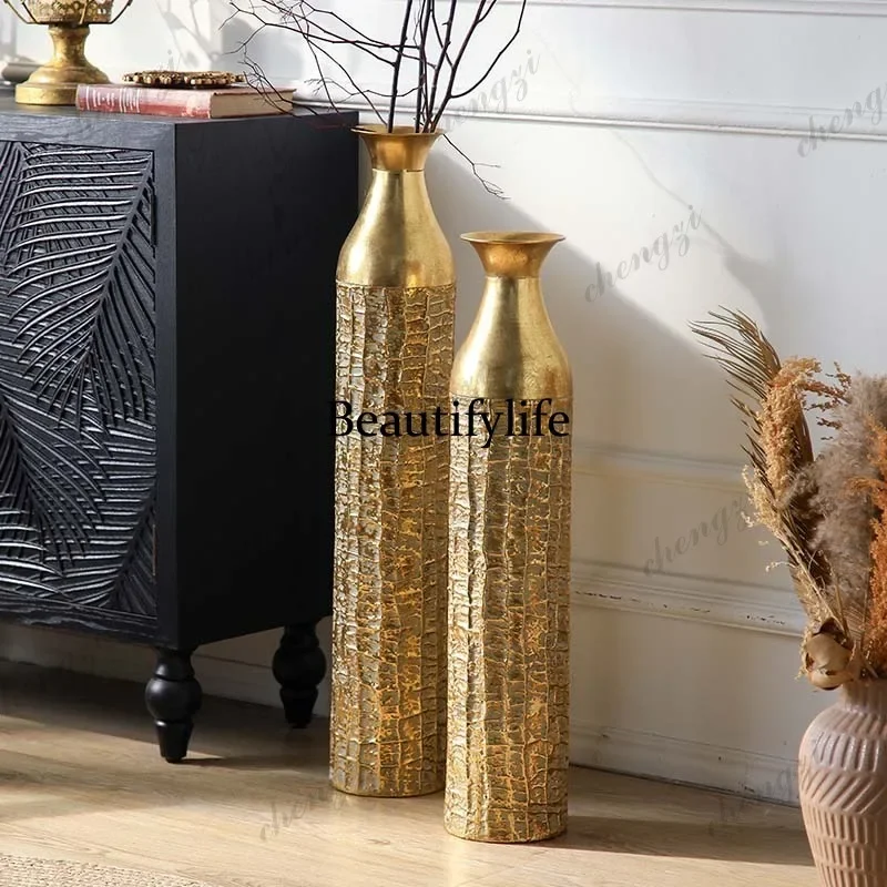 03 American light luxury gold vase ornament beating texture personalized creative retro flower ware