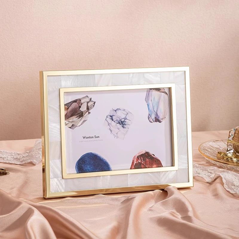 

Small Shell Metal Photo Frame, 6/7/8/10 Inch Elegant Picture Stand, Indoor Home Atmosphere Enhancer, Desktop Display Piece