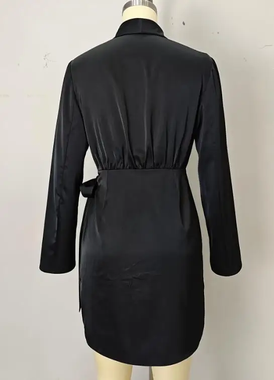 فستان خريفي جديد بلون سادة وطية صدر السترة من الساتان للنساء، أنيق ونحيف مع فستان بتصميم برباط غير متماثل