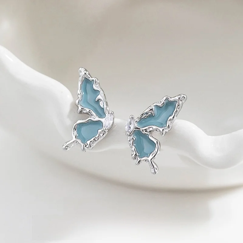 saptefamou-ear-cuffs-fashionable-holeless-earrings-for-women-misty-blue-versatile-clip-on-jewelry-accessories