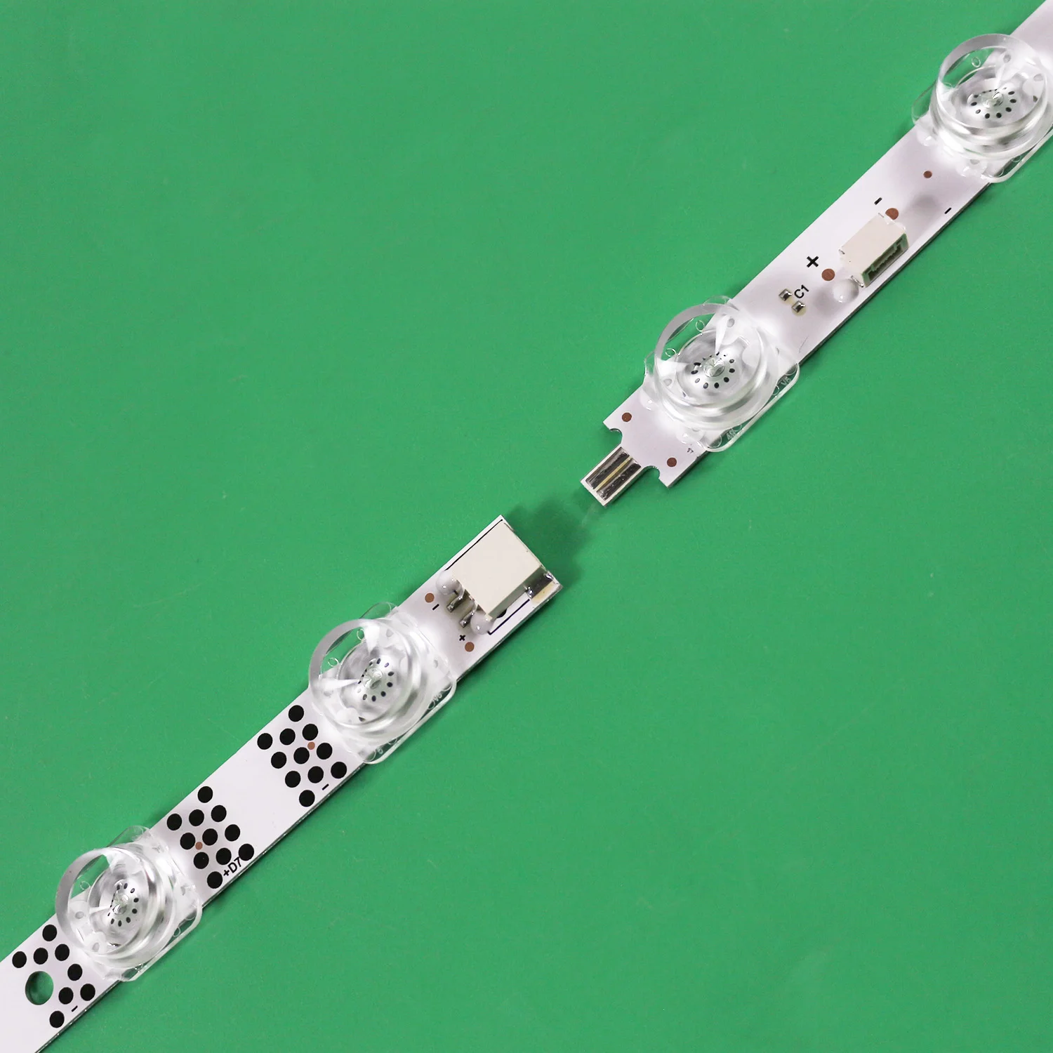 1/5/15pcs NEW 18LEDs LED strip For F43A-ZS 43S11 18*1-A15 43S455 43P637 43S453 43S451 43S452 43P635 43S45 43S454 43HR330M18A0 V4