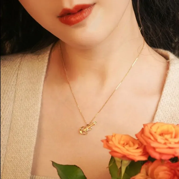Violin Variations Violin Pendant Necklace Palace Clavicle Chain  Retro Elegant Necklace