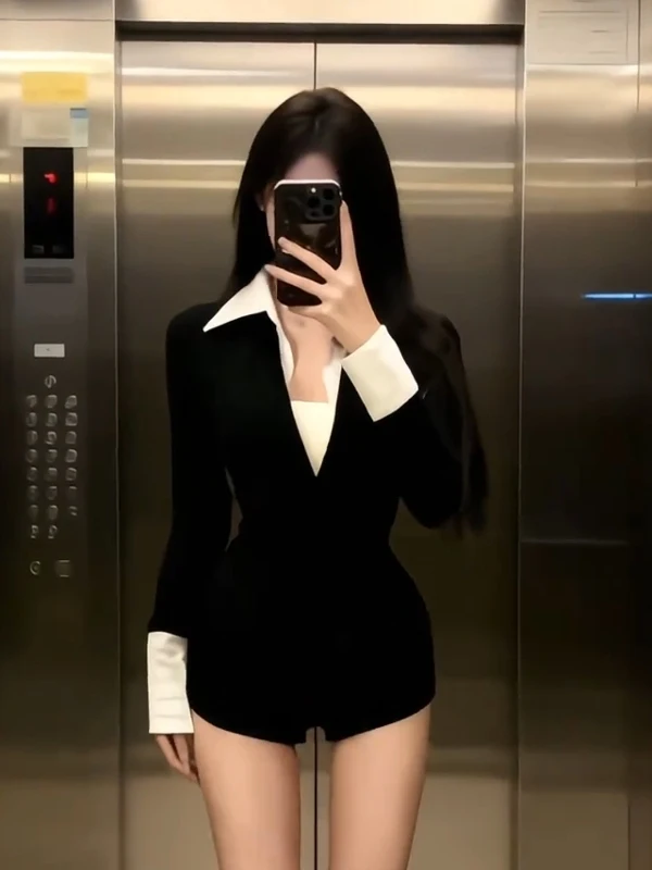 

American Style Splice V-Neck T-Shirt High Waist Shorts Two-Piece Set Women's Fashion Spring Set Warm Long Sleeve Casual Wear