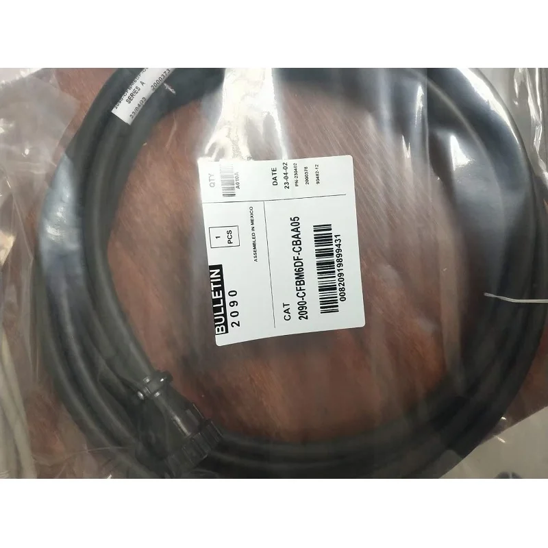 

AB Rockwell 2090-CFBM6DF-CBAA05 2090-CFBM6DF-CBAA30 Servo Cable 2090 CFBM6DF CBAA05