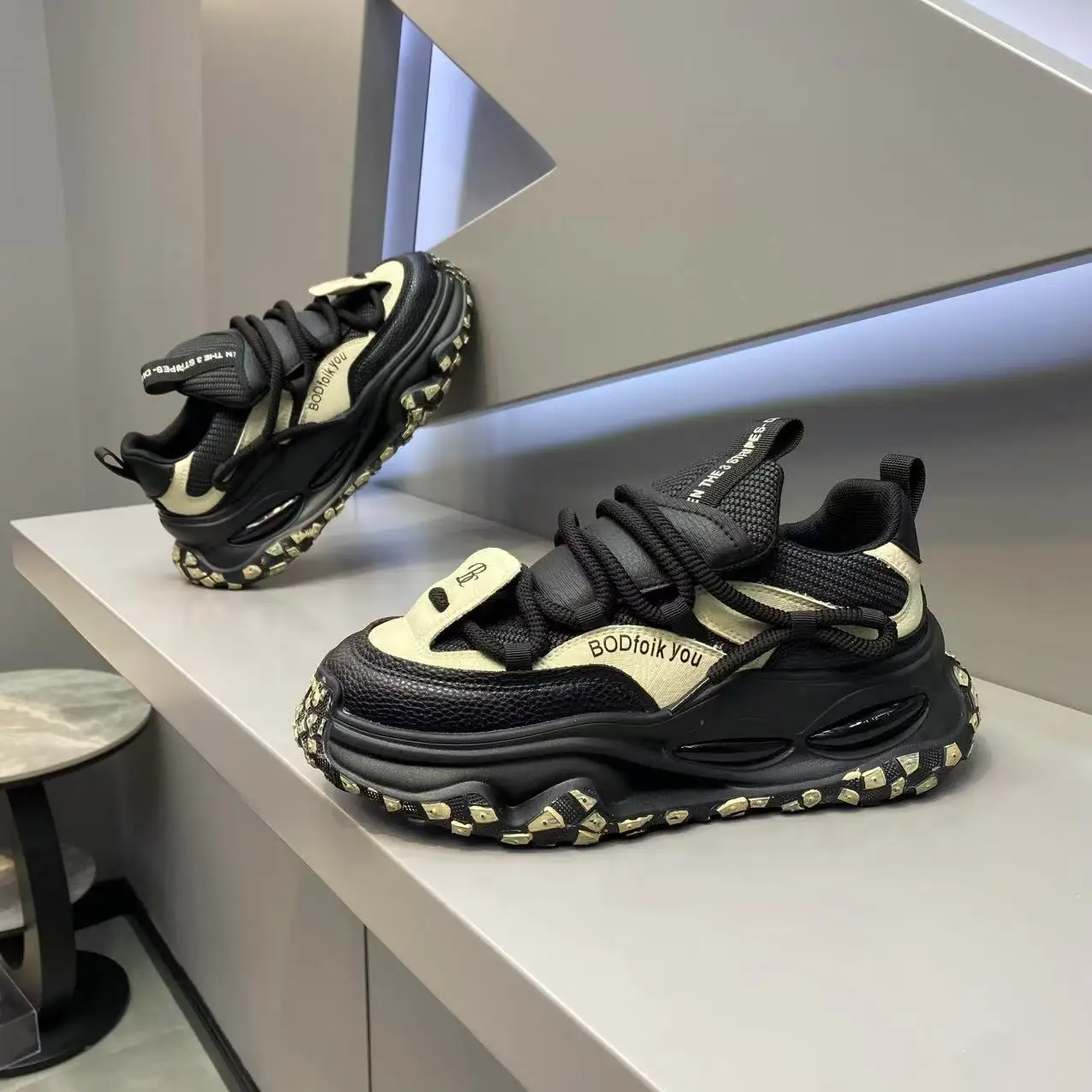 

Foam shock absorber casual comfortable lightweight soft sole sports running men's trendy shoes