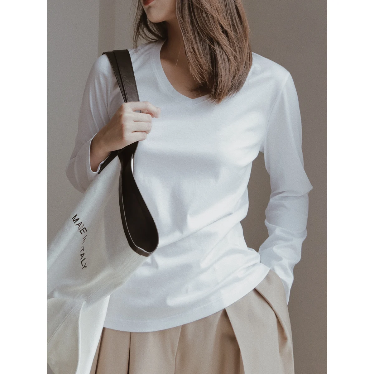 

Женская футболка Jolan из белого шелкового хлопка: стильный дизайн, простой крой, длинный рукав, V-образный вырез, для повседневной носки, модная новинка весеннего сезона