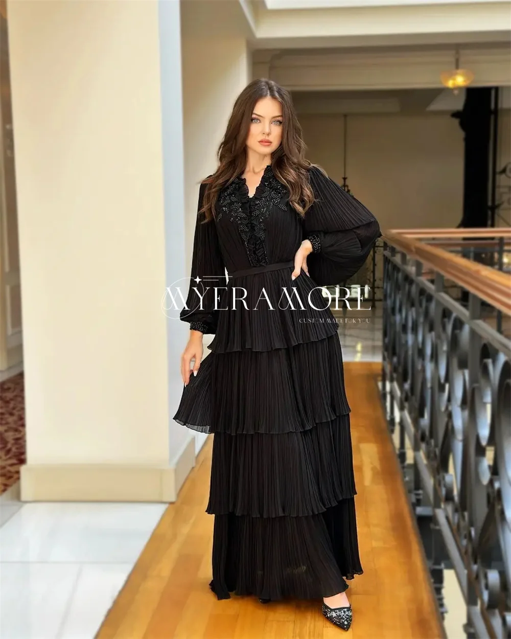 

Elegant Evening Dress Plus Woman Elegant Luxury V Neck Long Sleeve Prom Dresses Tiered Applique Pleated Formal Gown Customized