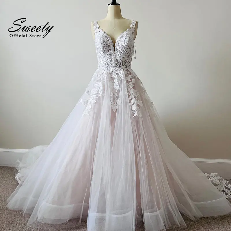 Vintage Wedding Dress Organza With Embroidery Ball Gown Train O-neck Sleeveless Appliques bridal Gowns Button Robes De Mariée