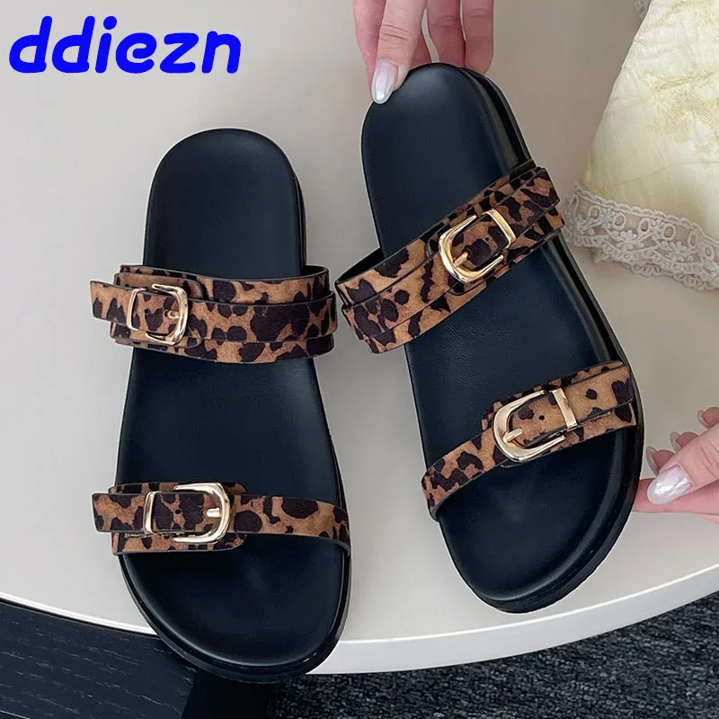 Big Size Footwear Leopard print Women Slippers Slides Shoes Female Beach Fashion Metal Buckle Ladies Flat Slippers Sandals Shoes