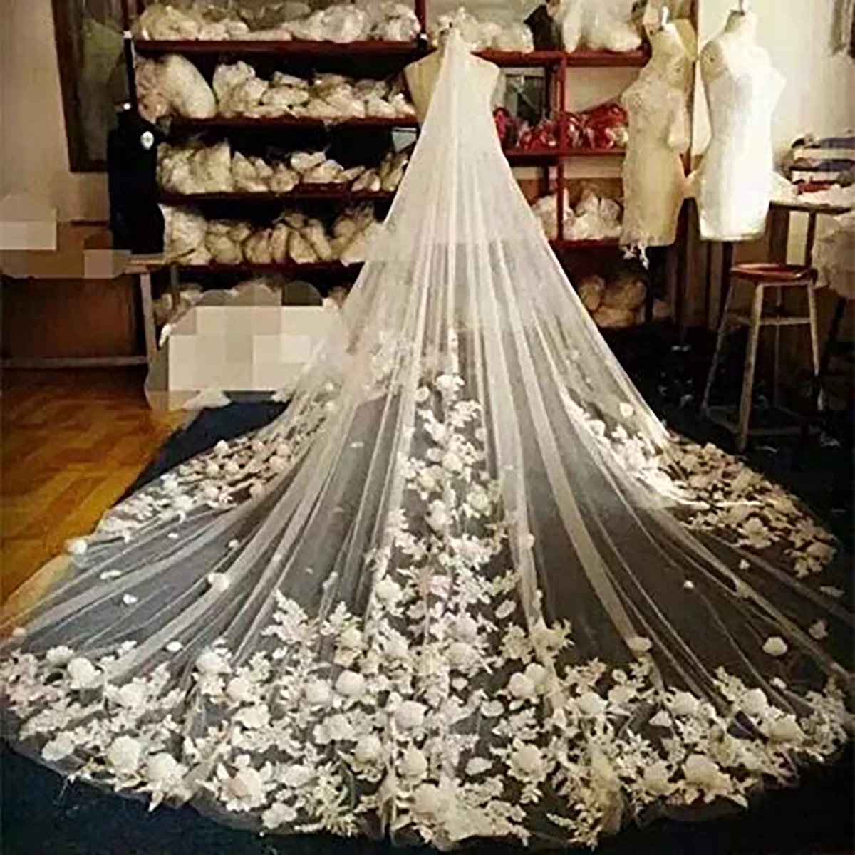 

Luxury Wedding Veil For Bride Pearls Beaded 3M 3D Flowers Long Special Cut Royal Bridal Veil with Comb Wedding Accessories