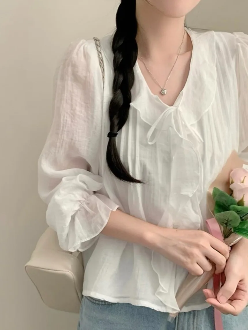 

Korean Sle Sweet Chiffon irt Women's Faionable V-Ne Lace Trim Spring Versatile Pleated Design Special Top