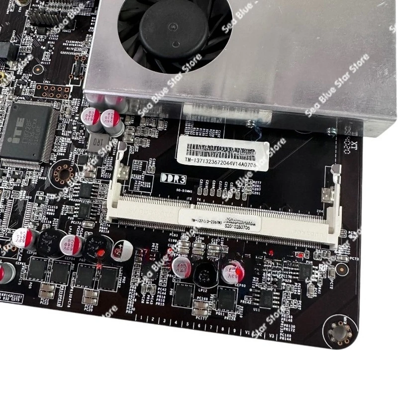Industrial board TM-I37 onboard CPU i3-2367M advertising machine  cash register main board 17 * 17 second-hand disassembly board