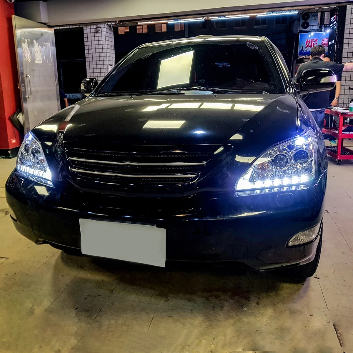 

Suitable for 04-09 Lexus RX350/RX330 Headlights, A Pair of Original Car HID Version Headlight Assemblies