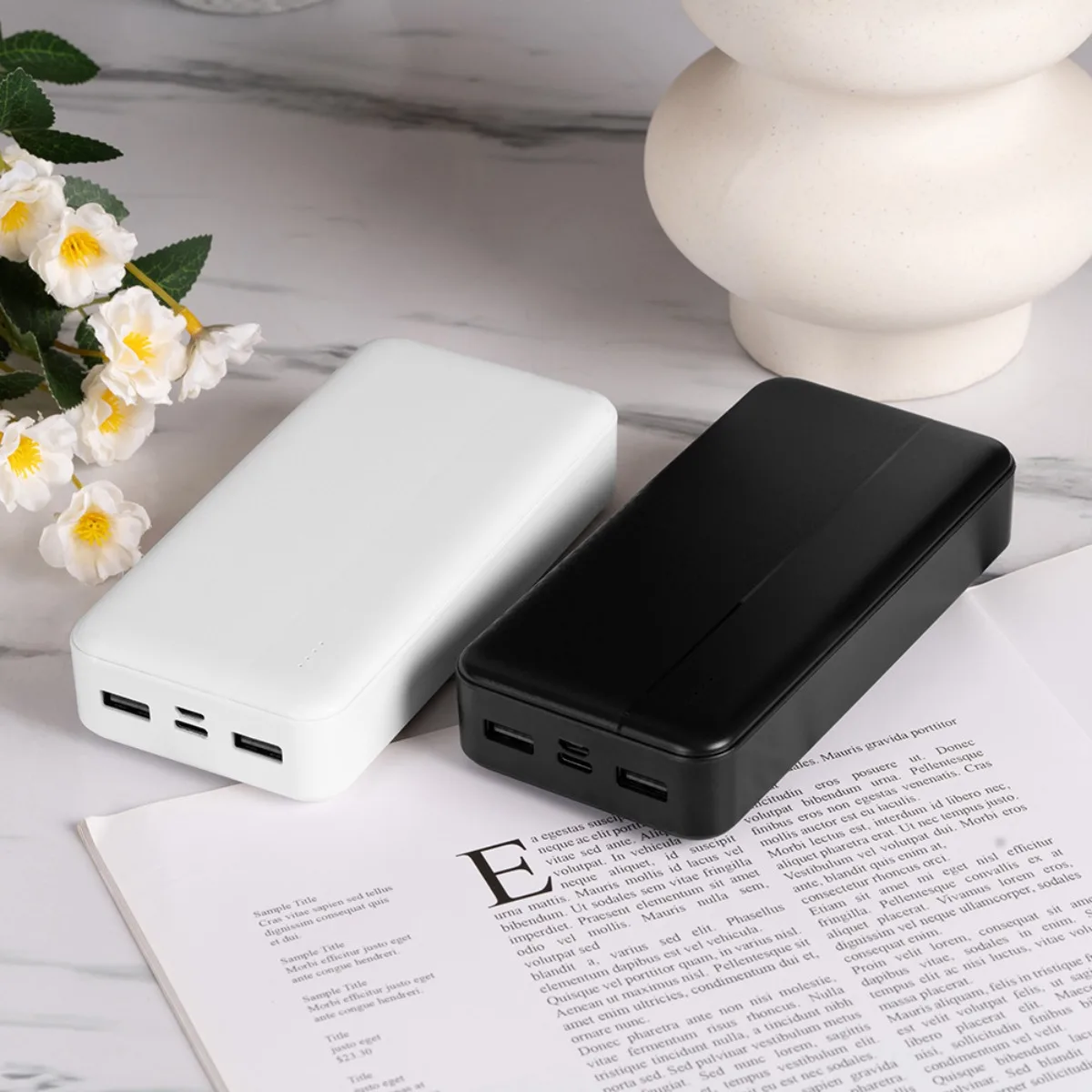 Portable large-capacity mobile power bank shape shell storage box, can hold keys, cash, cigarettes