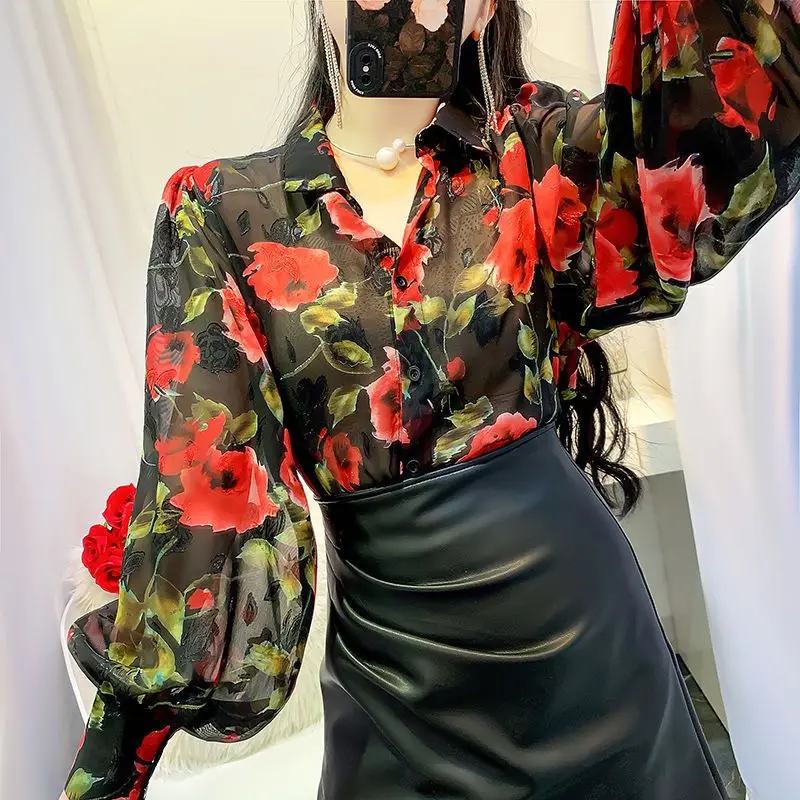 Vintage 2024 Spring New Western Style Fashionable Women Flip Collar Floral Loose Casual Temperament Shirt Commute All-match Tops