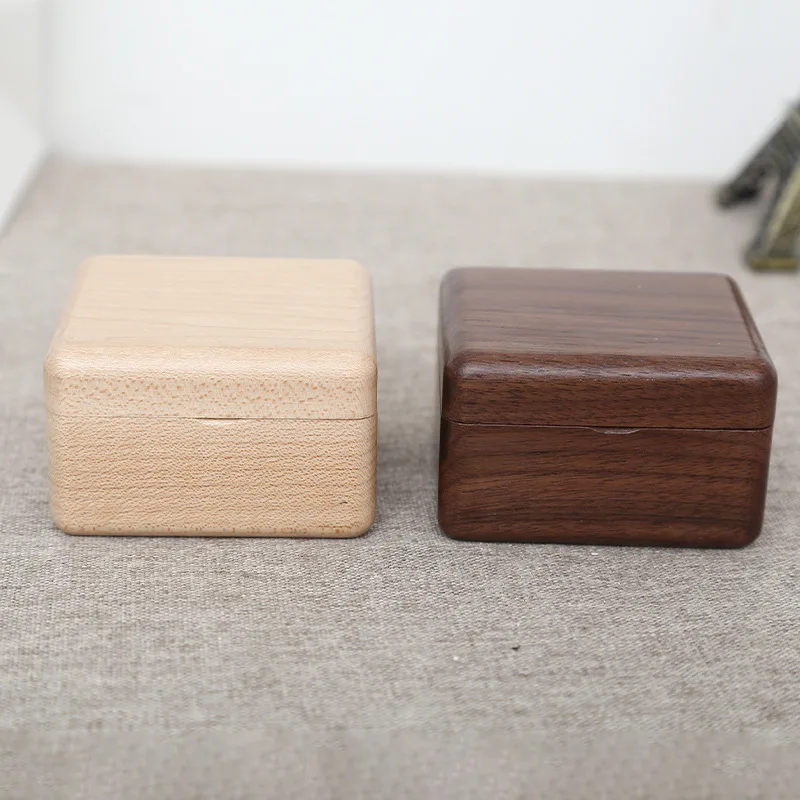 صندوق تشغيل الموسيقى الخشبي المحفور المخصص من Ever Bright عالي الجودة لحركة الموسيقى YUNSHENG كرنك اليد هدية عيد الميلاد وعيد الميلاد وعيد الميلاد