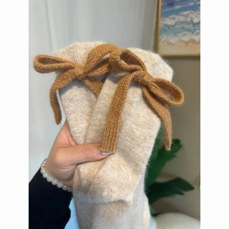 

Autumn and Winter Atmosphere South Korea Dongdaemun Butterfly Knot Velvet Socks Thickened Warm Home Fury Velvet Floor Socks