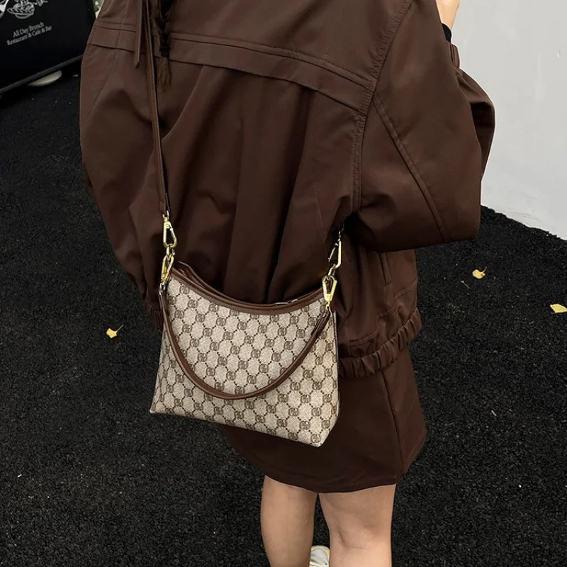 

Luxury Brand Fashionable Leather Women's Shoulder Bag Elegant Classic Paris Elegant Lining Trendy Daily Vintage Bag​