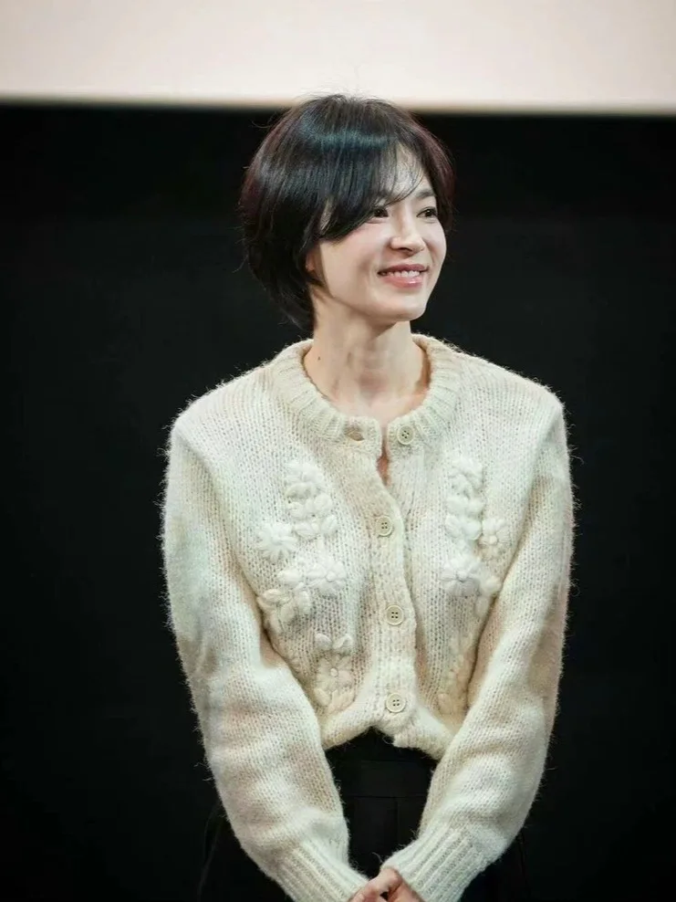 

Soft Cozy Korean Sle Knitted Open Cardigan Women's Loose Ele Sweater with 3D Flower Decoration Long Sve round Ne