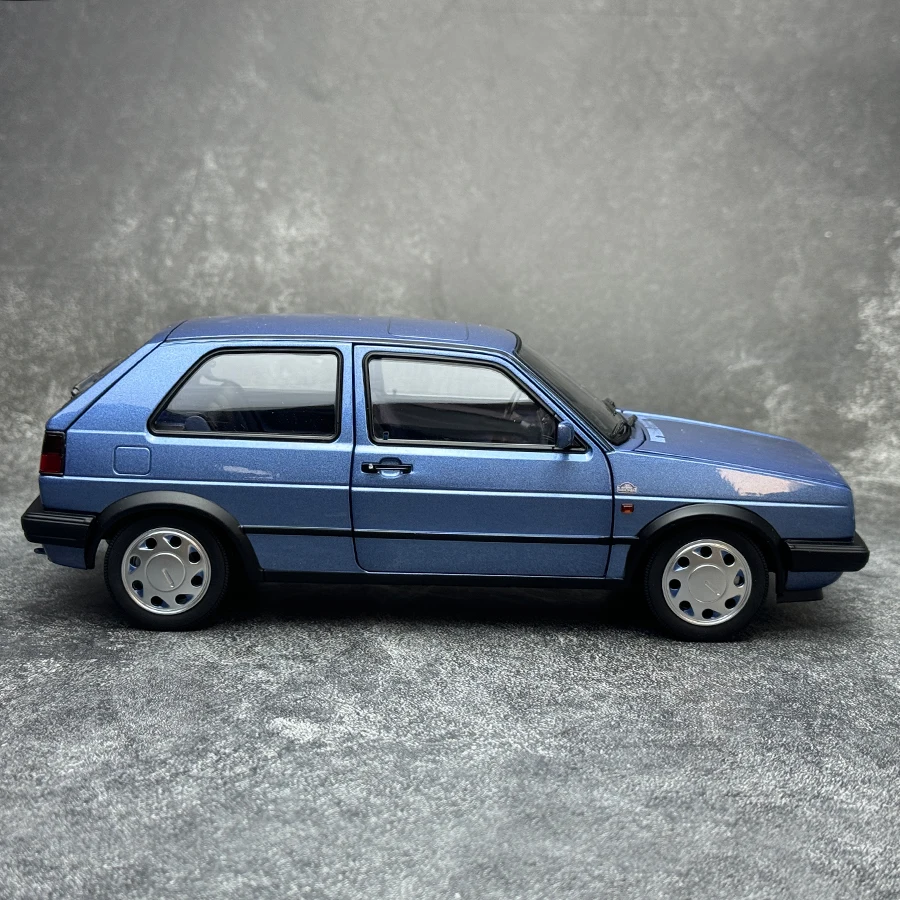 NOREV 1/18 scale New VW Golf 10 Millionen 1988 Vintage car Classic Car Static display Holiday gift collection die cast models