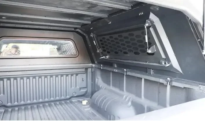 Hot Sale Customized Multi-functional Hard Tonneau Cover Pickup Bed  for Hilux Vigo