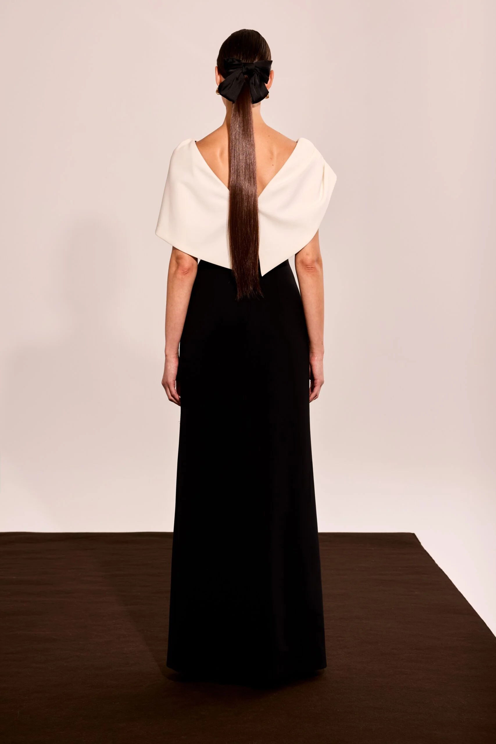 CUYUN Formal Evening Dresses Black and White Off the Shoulder Party Gown Pleated Slit Long Wedding Party Dress for Guest