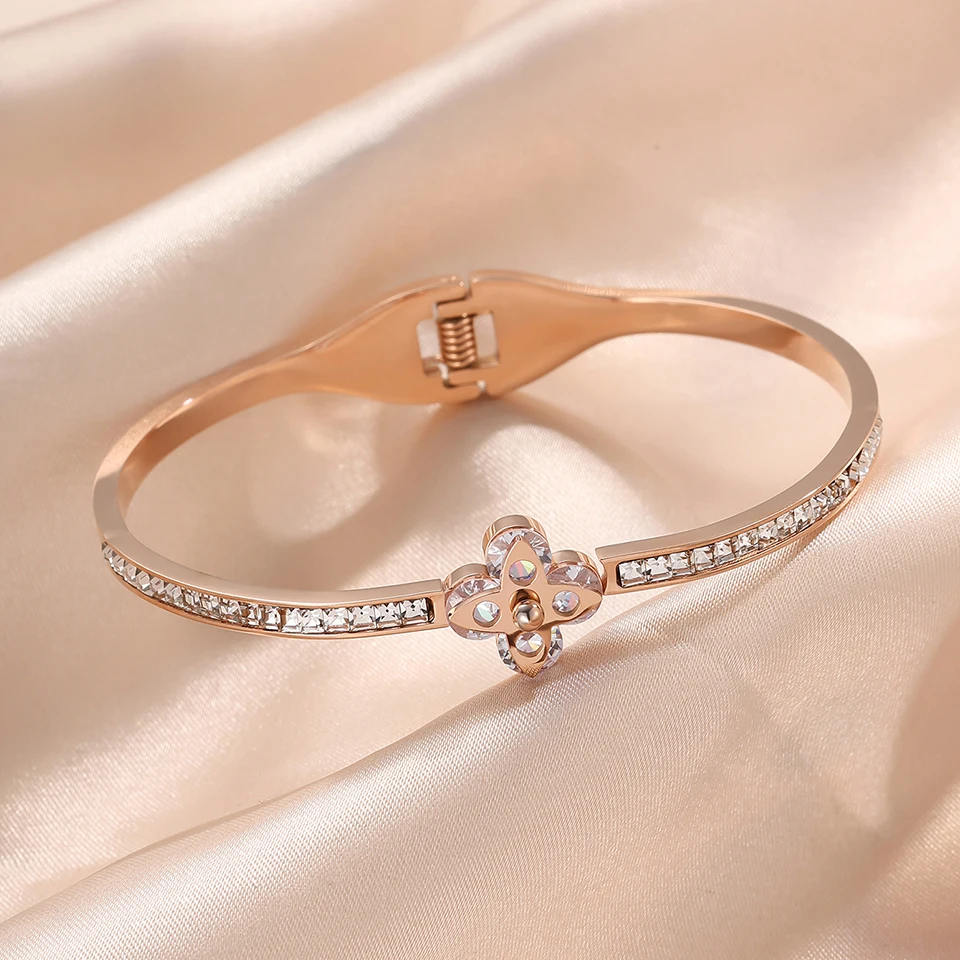 Htpwe الفولاذ المقاوم للصدأ أربع أوراق البرسيم مطعمة الزركونيوم زهرة سوار المرأة مطلي 18 كيلو الذهب زوجين عطلة سوار مجوهرات #3