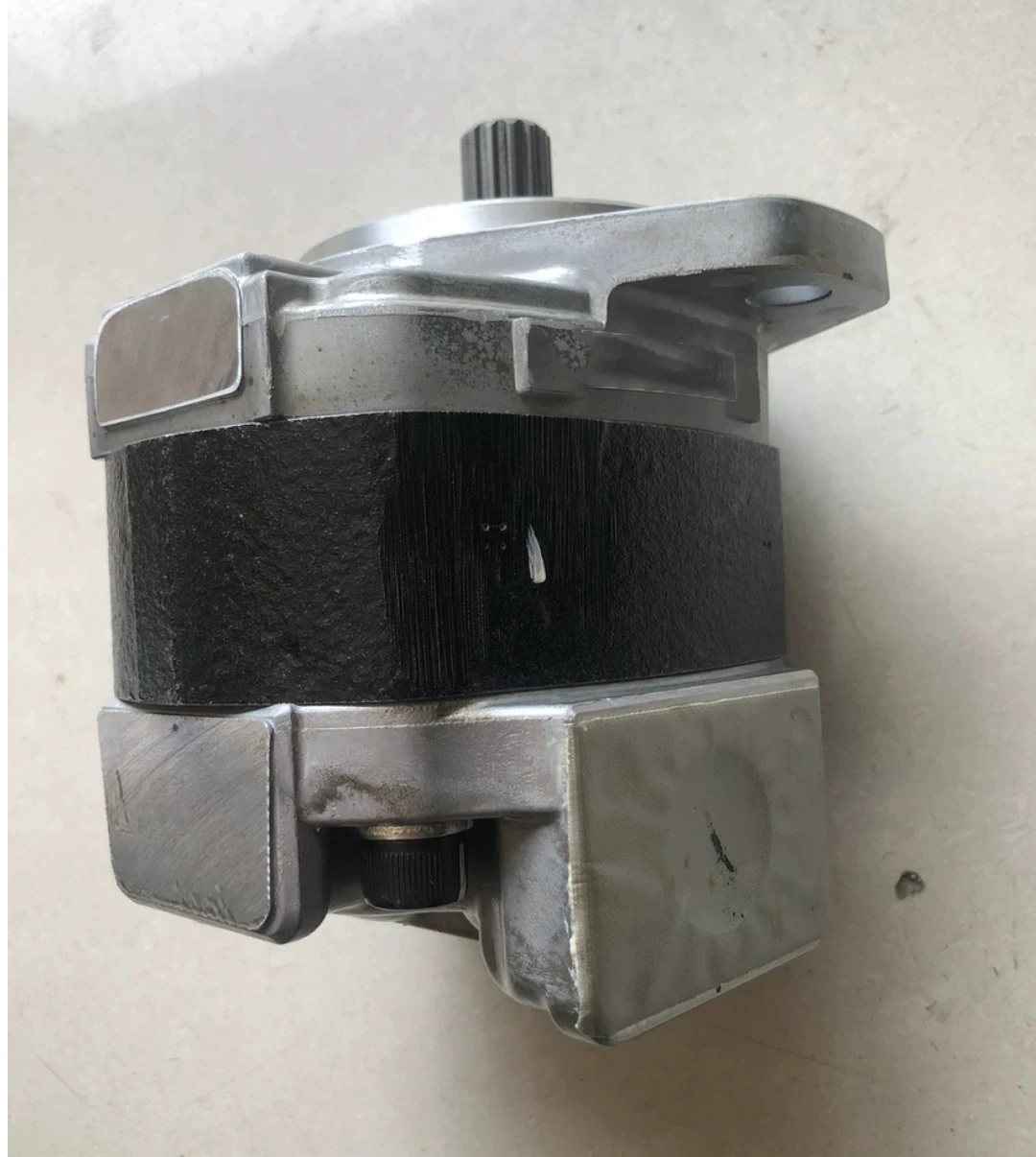 

KTH10150 A HYDRAULIC PUMP KTH10150 aftermarket CX460, CX470B SH460 SH480 pump cooler