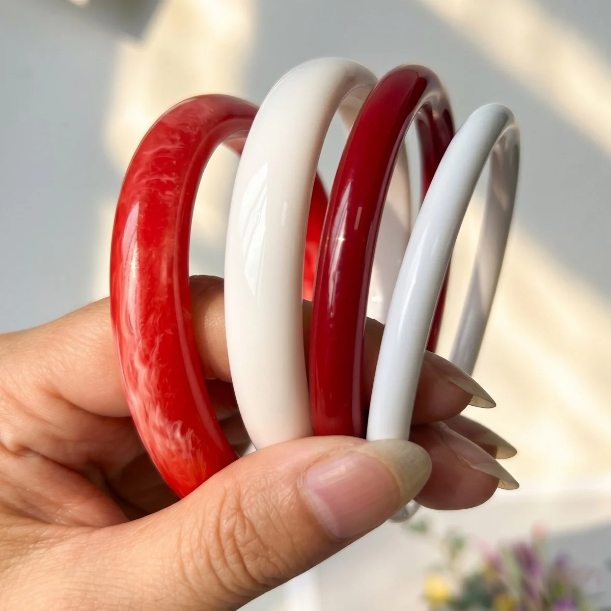 4pc Punk Stackable Resin Acrylic Round Bracelet Set for Women