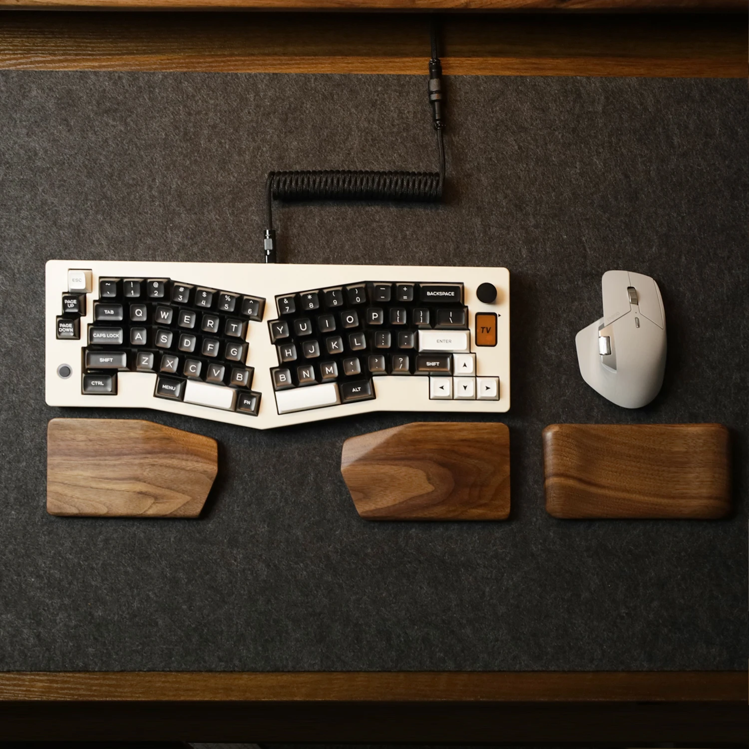 Wspider Walnut Wood Wrist Rest Rainy75 Split Palm Rest MousePad Solid Wood Wrist Custom Mechanical Keyboard Guard Typing Office