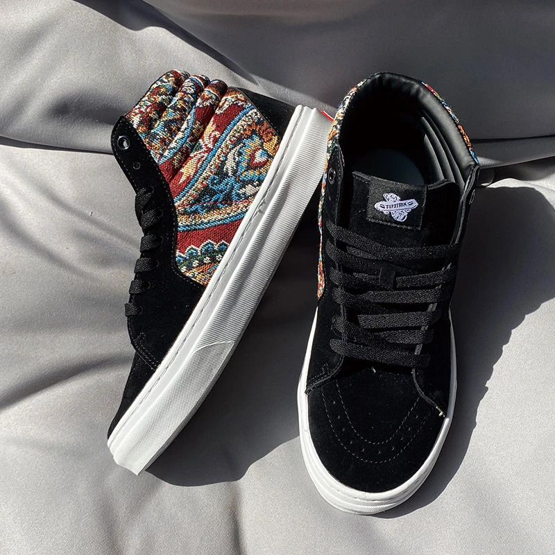 

Large size board shoes, black embroidered high top shoes, unisex men's shoes, women's shoes, couple sports trend,
