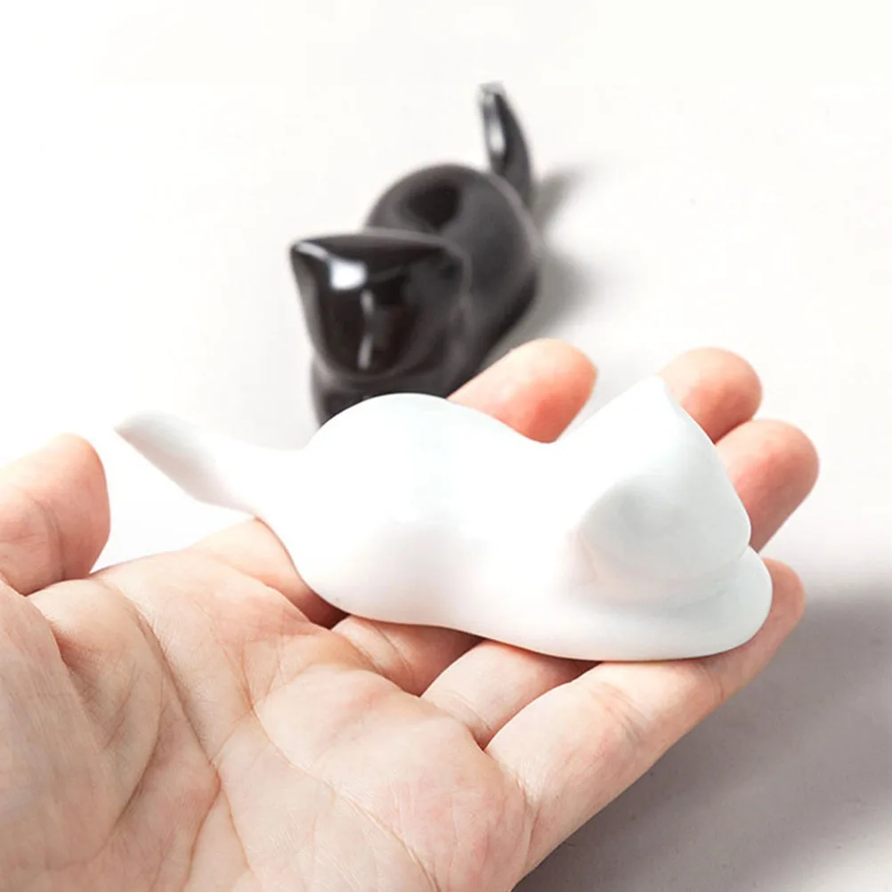 

Chinese Calligraphy Pen Holder Cat Shape Ceramic Brush Rest Ink Pen Stand Desktop Decoration Artistic Calligraphy Brush Rack