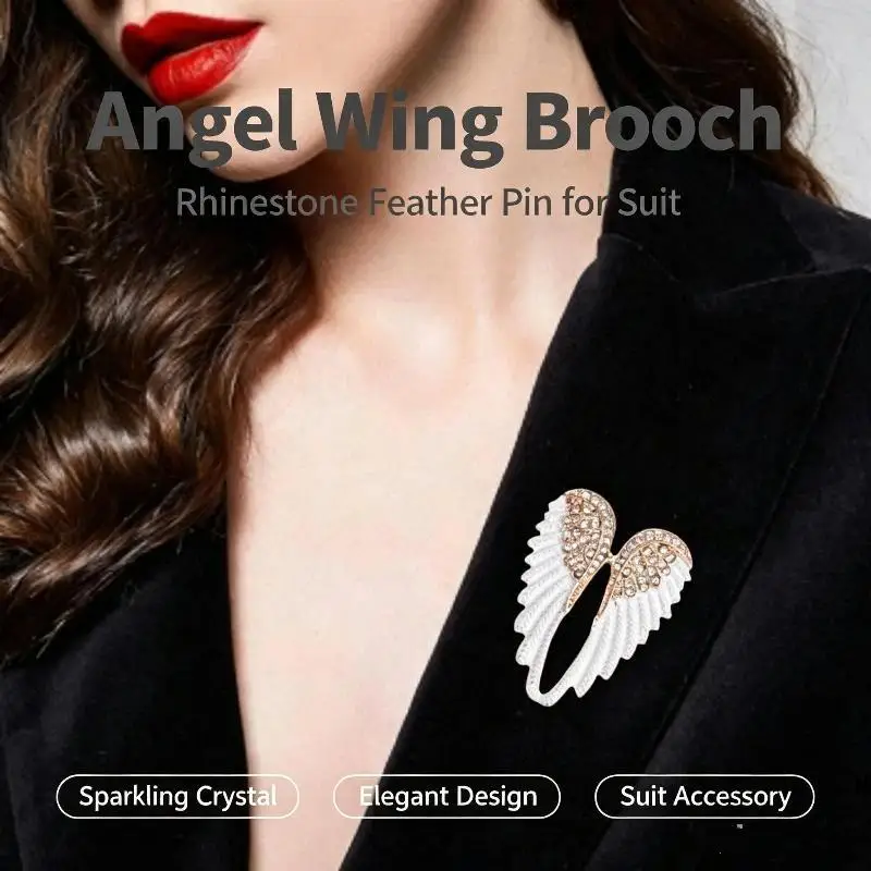 Vintage Pearl Brooch for Women Elegant Rhinestone Crystal Metal Pin Office Outfit Decor Practical Gift for Female Colleague