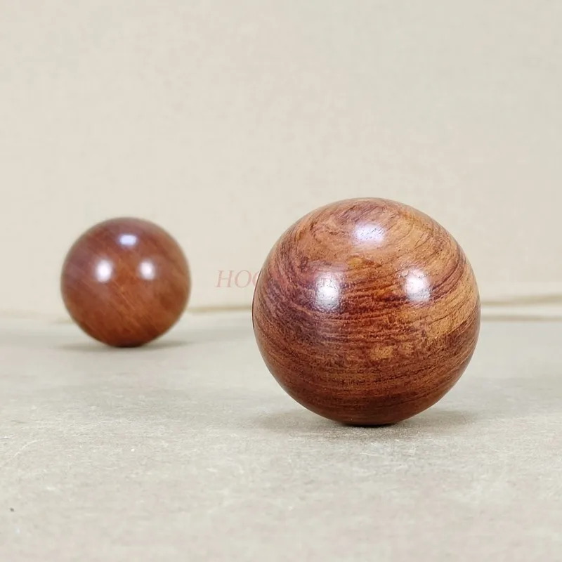 Health care ball handball wood Vietnamese rosewood hardwood carving walnut healthy gift giving the ball to the elders