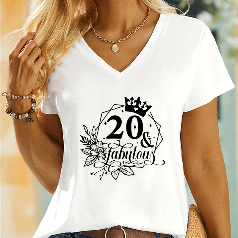 Birthday Party Essential Woman T-shirts Fabulous Queen 30rd Birthday Gift Vintage Flower Graphic Tee Fabulous Birthday T-shirt