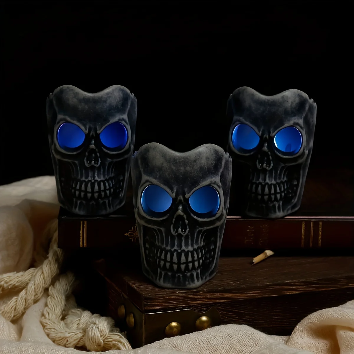 โคมไฟหัวกระโหลก LED เปลี่ยนตอนกลางคืนสำหรับแผ่นเรืองแสงและกลางคืนโคมไฟสำหรับตกแต่งโต๊ะโคมไฟตั้งโต๊ะของขวัญฮาโลวีนวันเกิดสำหรับเด็กผู้ชาย