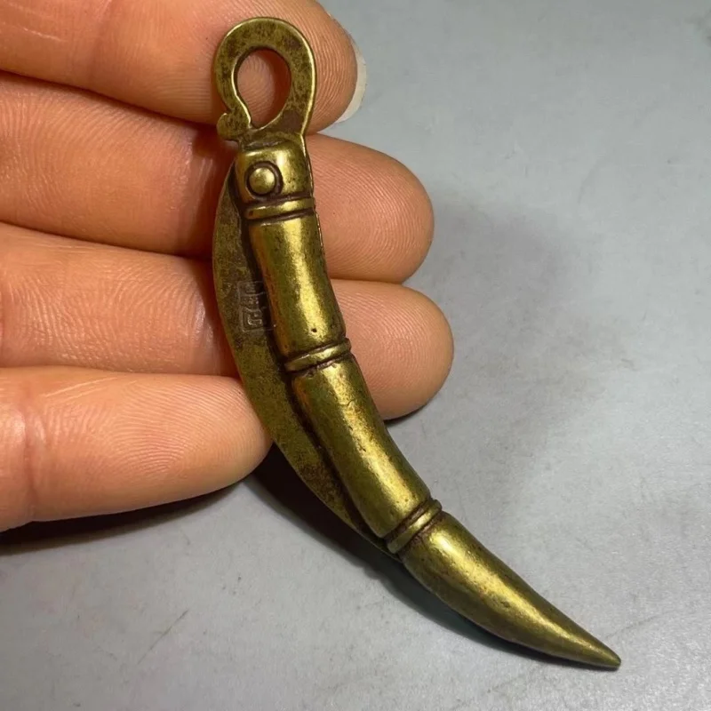 Antique collectibles, miscellaneous antiques, pure brass bamboo fish paper cutter pendant, copper keychain accessory