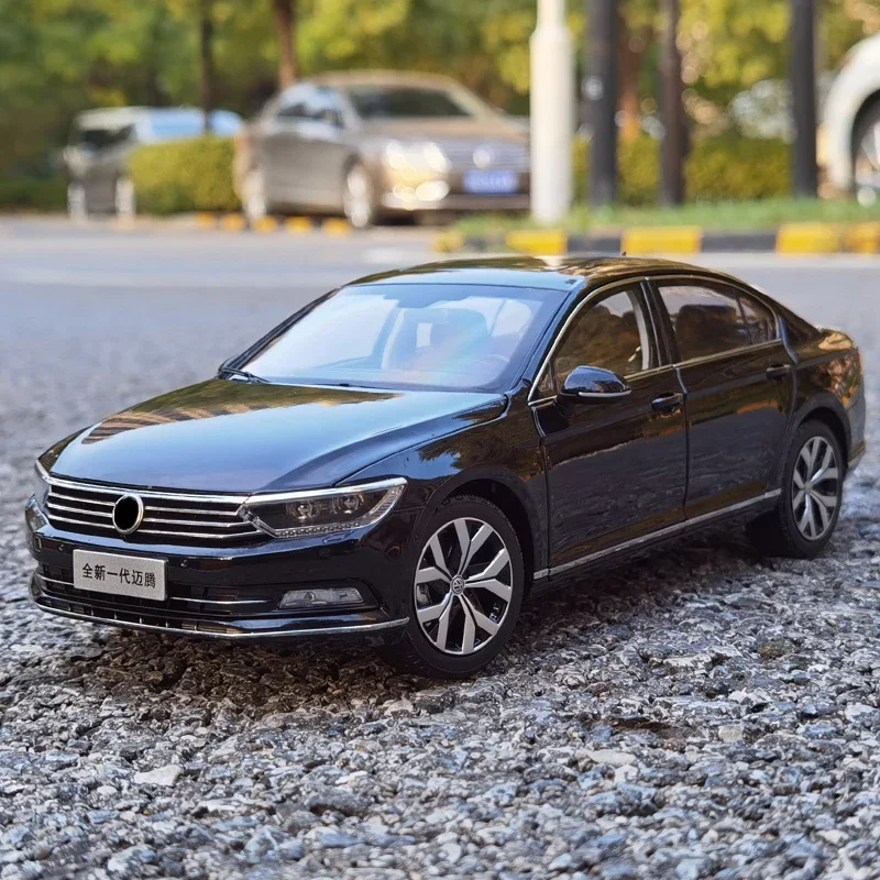 

1/18 Alloy FAW Magotan B8 Diecast Model Car Toys Boys Birthday Xmas Gifts Collection Hobby Vehicle