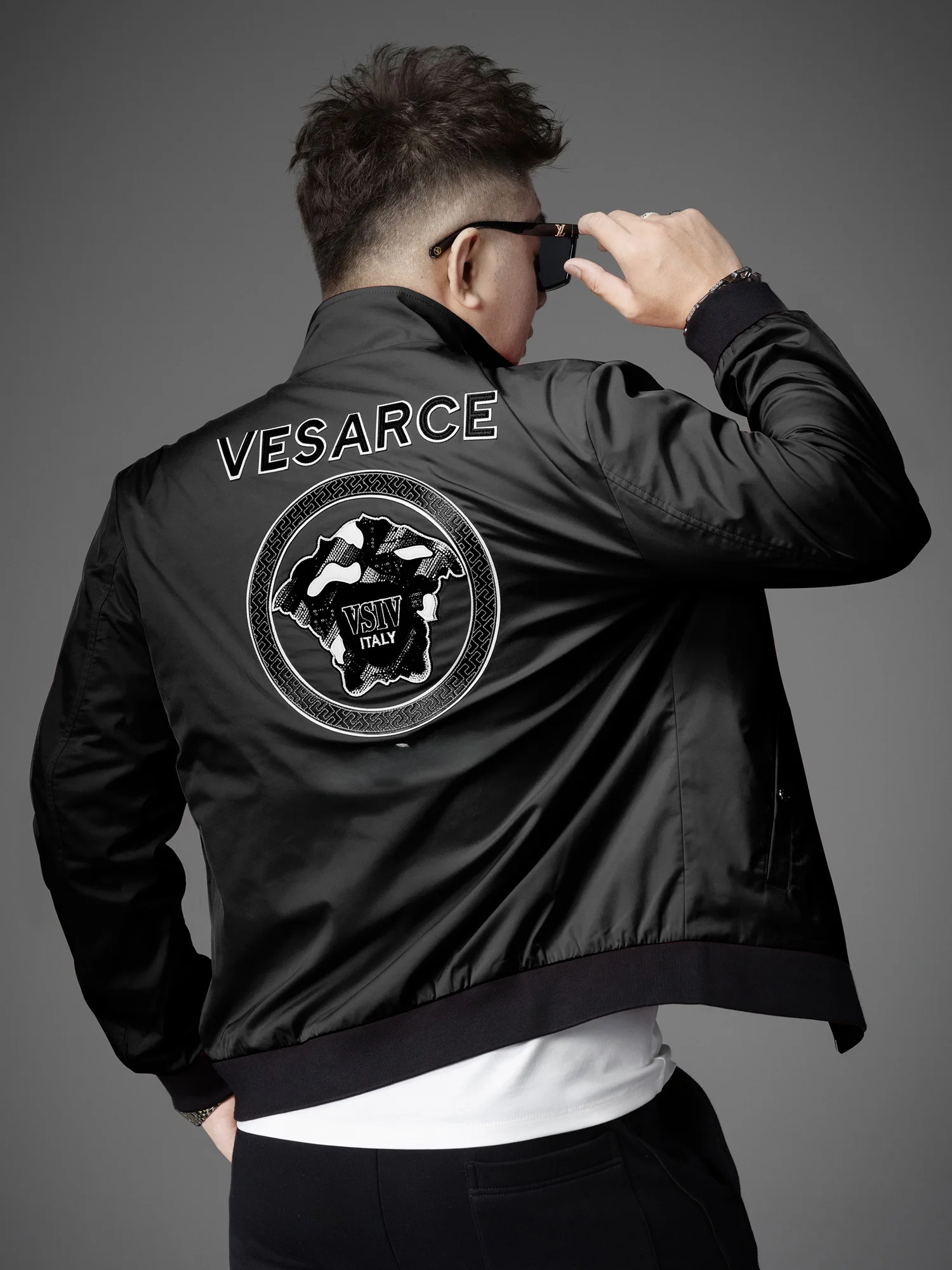 

Мужская повседневная осенняя куртка Bla с воротником-стойкой, высококачественная, модная, молодежная, из полиэфирного волокна, ветрозащитная, на молнии