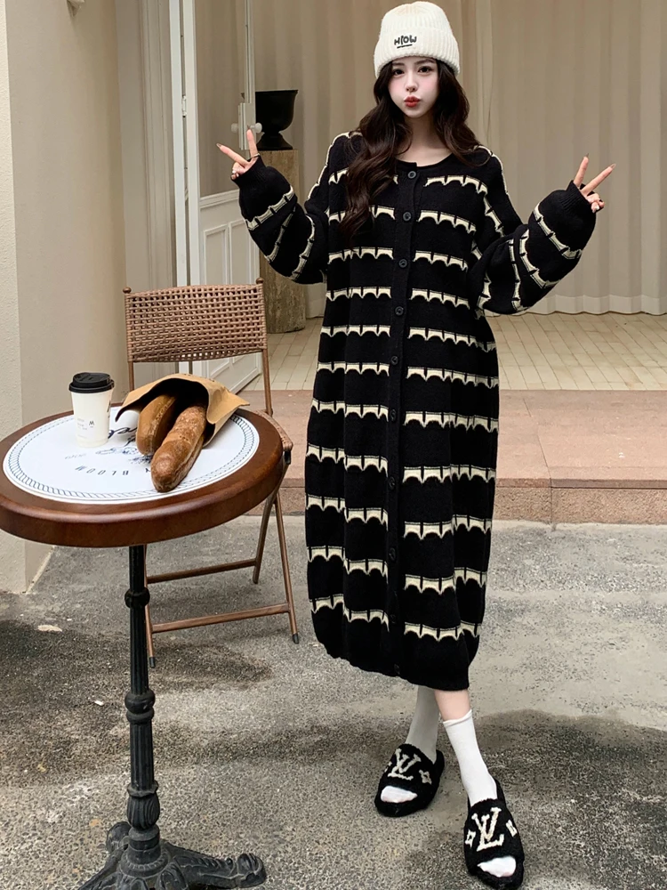 NYFS 2024 شتاء جديد كوريا المرأة شريط فساتين سترة Vestidos رداء Elbise فضفاض حجم كبير س الرقبة طويلة الأكمام فستان محبوك