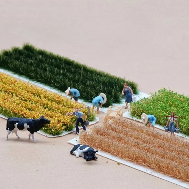 

Matching Rice and Wheat Field Scene Model, Grass Transplanting Farmer, Miniature Landscape, Sand Table, 1:87