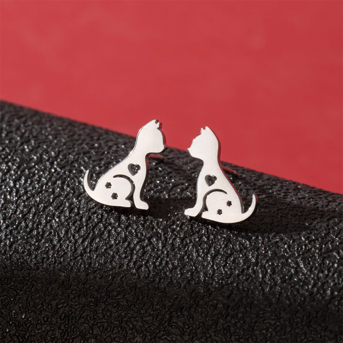 Chic Animal Pet Cat Earrings For Girls Golden Color Stainless Steel Ear Piercing Stud Earrings Jewelry Accessories Pendientes