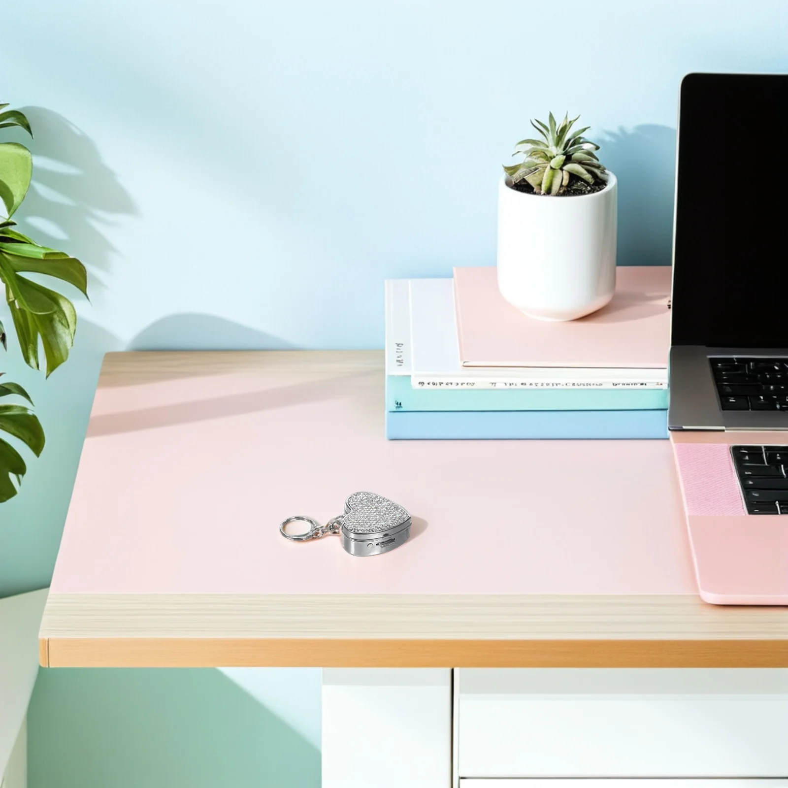 

Органайзер для таблеток из нержавеющей стали в форме сердца, компактный маленький дорожный аптечка со стразами, портативный держатель для витаминов, карманные таблетки