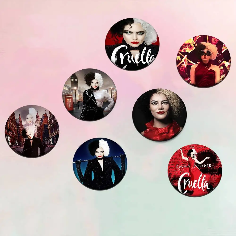 C-CRUELLA EMMA حجر الفيلم الكلاسيكي صفيح دبوس زر مخصص أنيمي دور المدرسة القديمة بروش الكرتون طوق شارة مجوهرات هدية المشجعين
