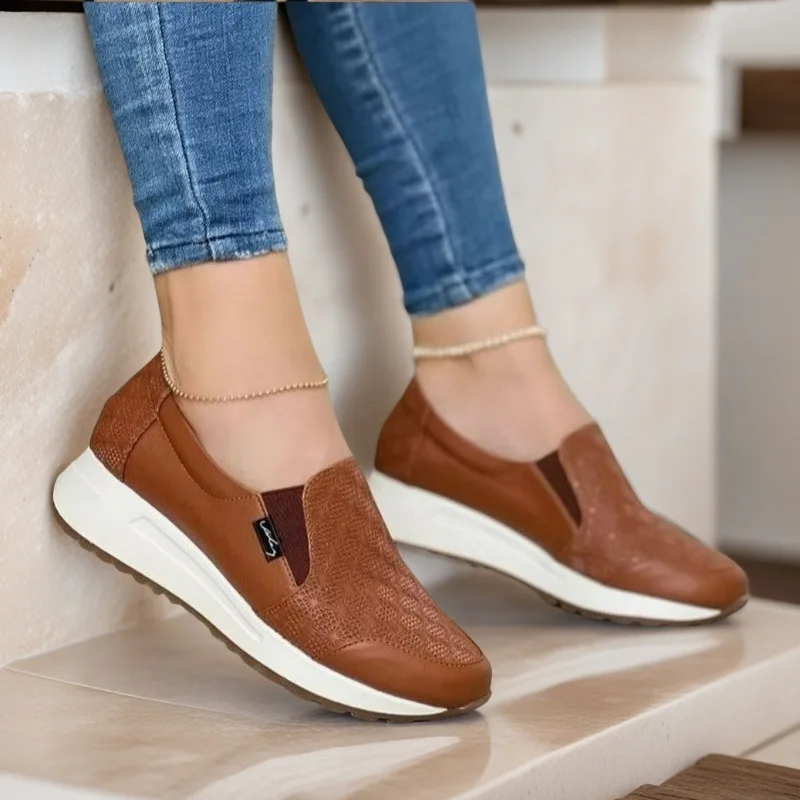 2025 Spring and Autumn New Women Sneakers Plus Size 43 Slip on Round Toe Vulcanized Shoes Fashion Women's Casual Single Shoes