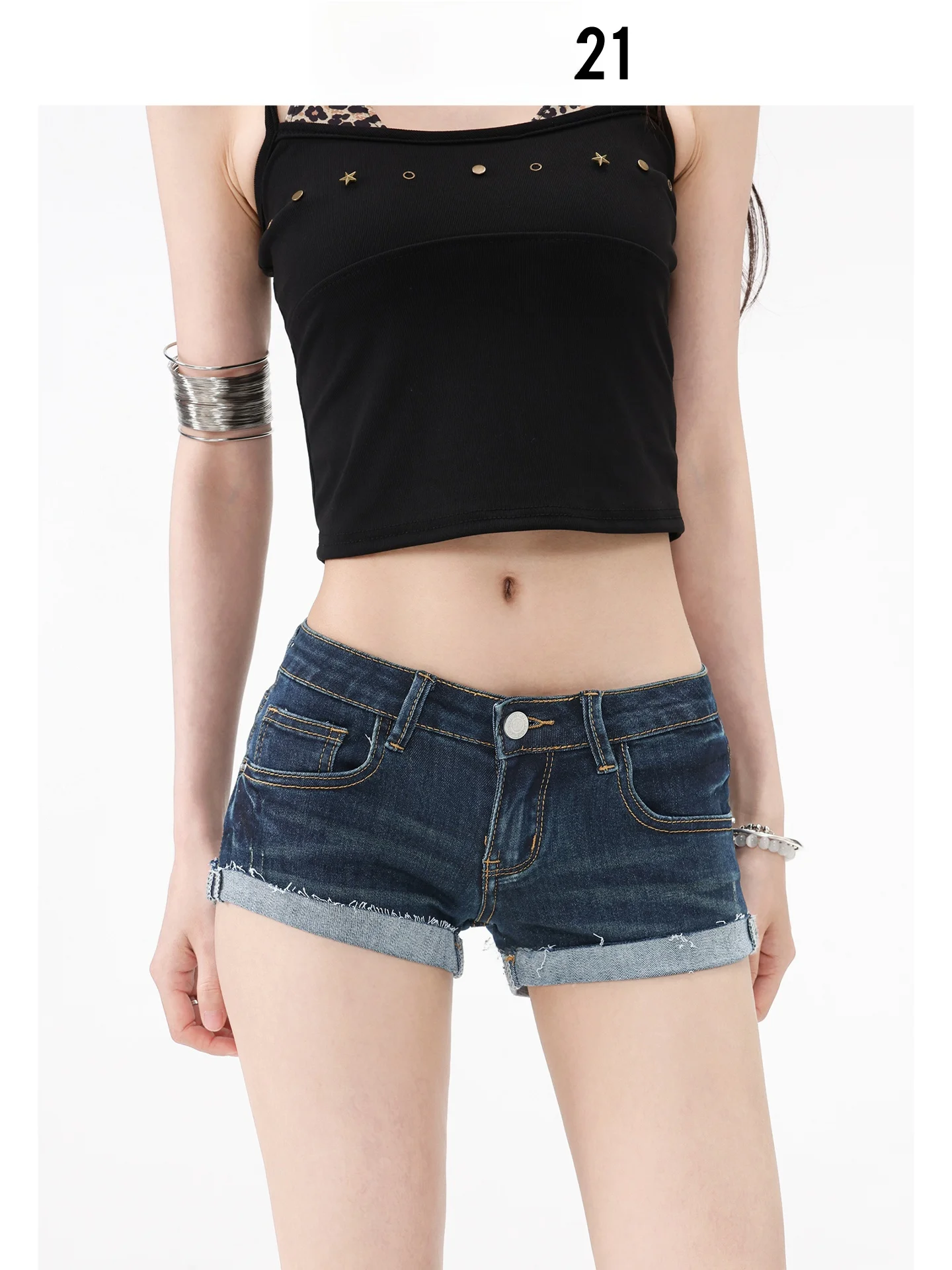 Shorts Jeans Feminino Forever 21 Retrô Azul Hot Girl com Bainha Dobrada, Cintura Baixa Americana, Efeito Modelador, Hot Pants...