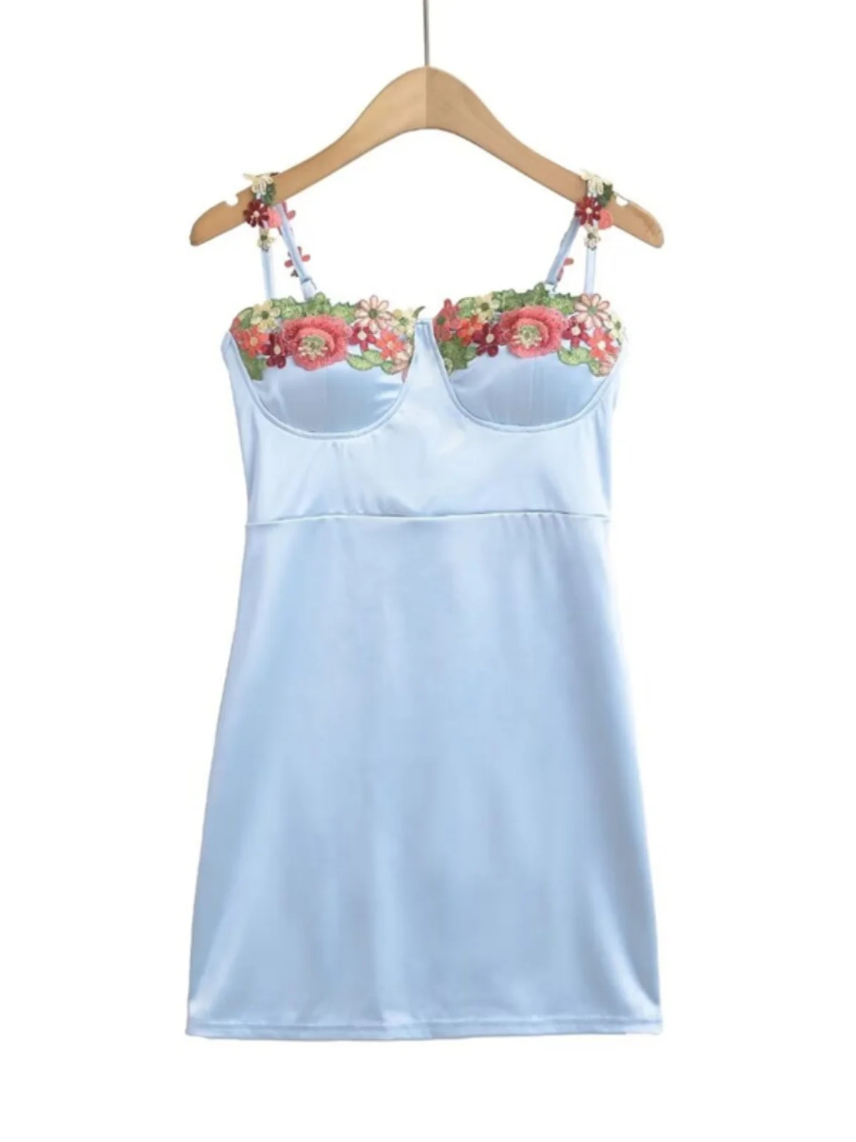 Romantische laag uitgesneden geborduurde bloemenriem ort rok Zomer Vaion Sle Satijn Dr Lente Dag Kleur Ptte ~ Body Pad In...